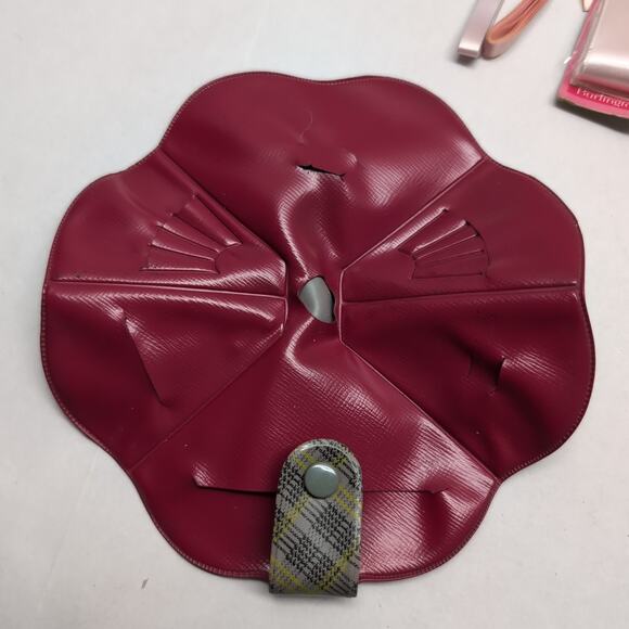 Vintage Sewing Notions Lot Zipper Button Needle Snap Pin Scissors - Picture 13 of 13